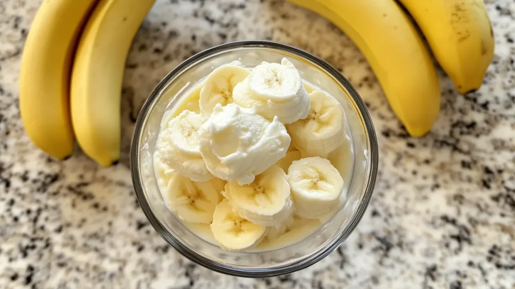 banana cream cheese froyo in a bowl